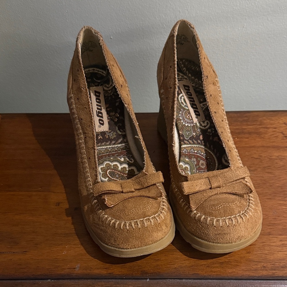 BONGO Women's Brown Moccasin Shoes